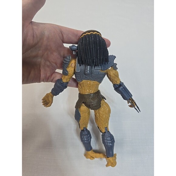 Hunter Series City Hunter Predator 7" Lanard Action Figure 2020 - Picture 4 of 8